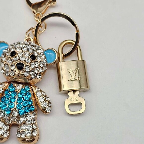 Authentic Louis Vuitton Lock & Key with unbranded Rhinstone Bear Bagcharm - Picture 3 of 7